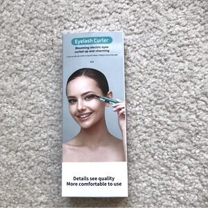 NWOT Heated Eyelash Curlers with LED Display USB Rechargeable Still in B…